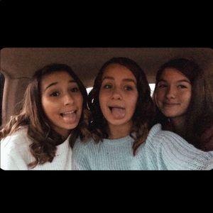 Meet your Posher, Alexia